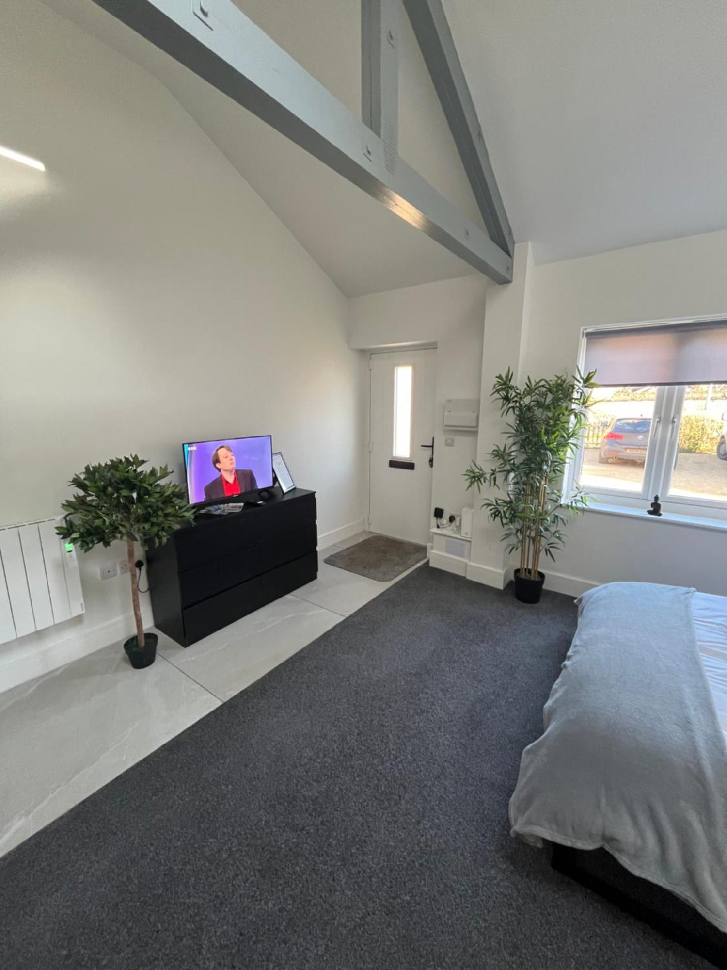 Entire Property In Downham Market, Serviced Accomodation Exterior photo